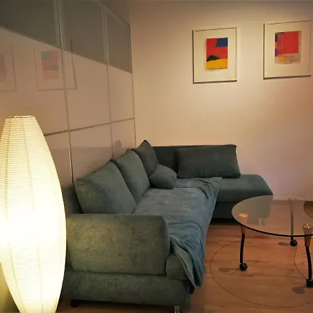 Next To Central-station, Fair 10min